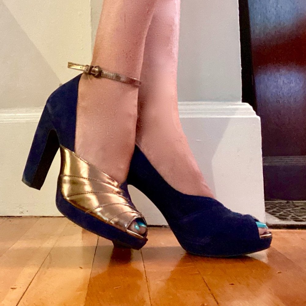 Seychelles Size 8 Navy Suede and Copper/Bronze Metallic Pumps NEW IN BOX